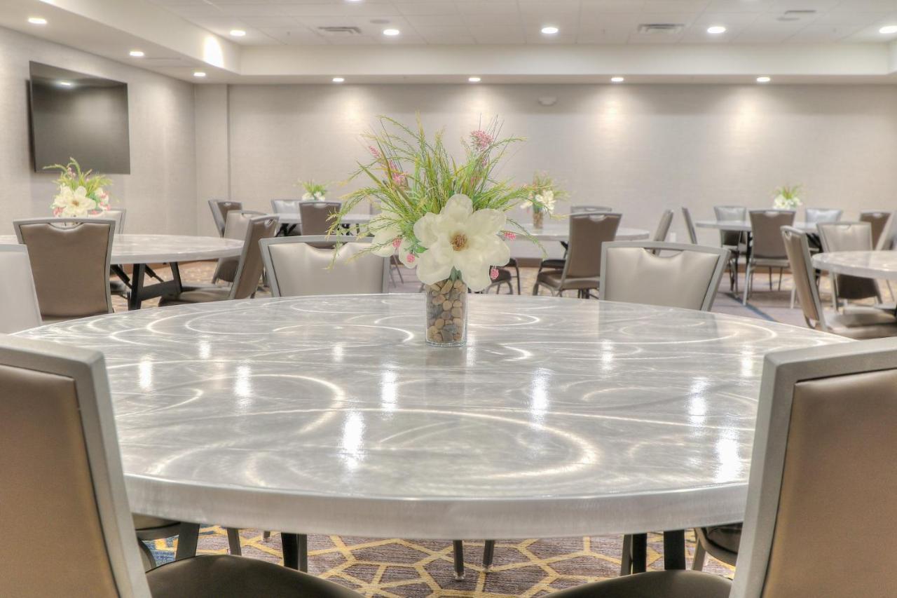 Holiday Inn & Suites Pigeon Forge Convention Center, An Ihg Hotel Exteriör bild