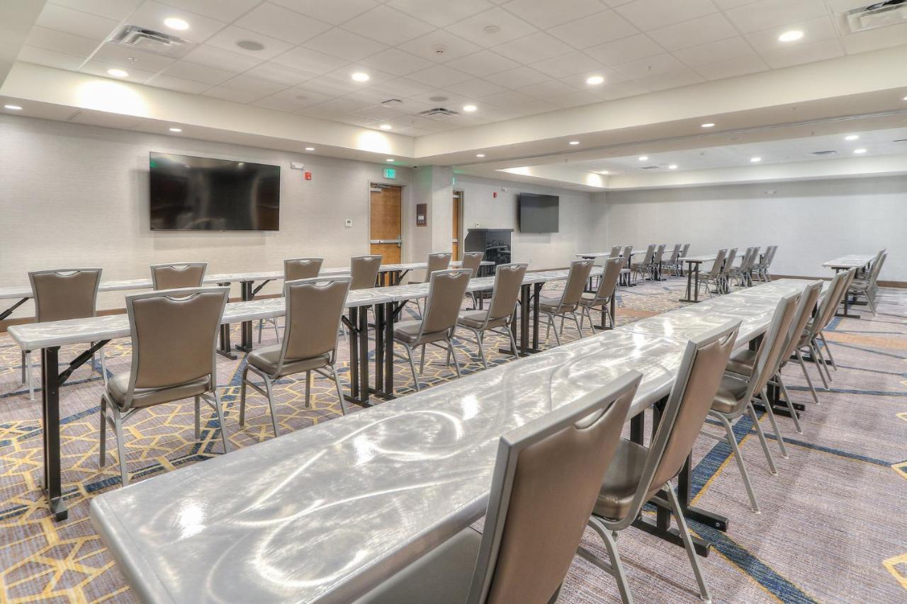 Holiday Inn & Suites Pigeon Forge Convention Center, An Ihg Hotel Exteriör bild