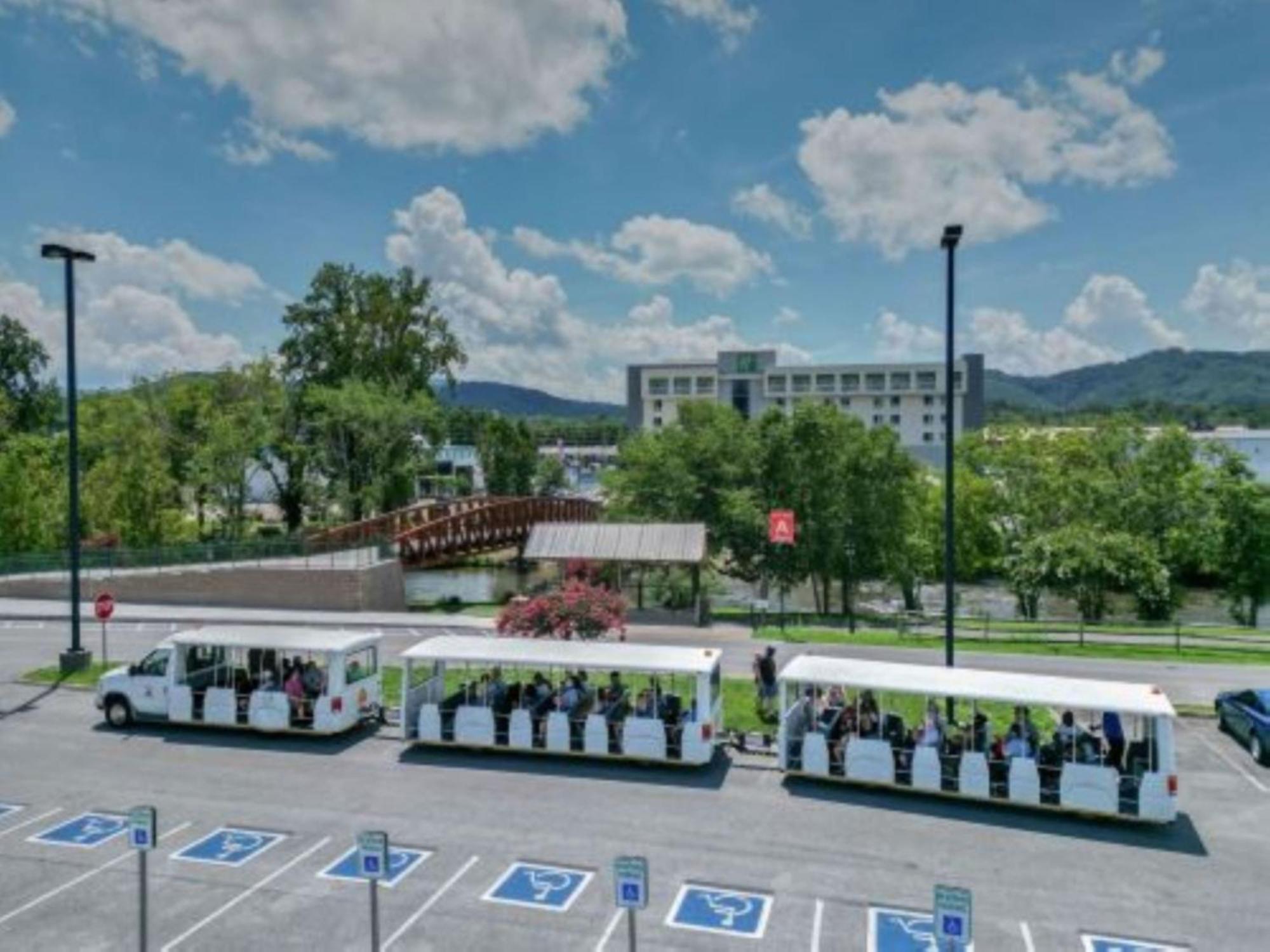 Holiday Inn & Suites Pigeon Forge Convention Center, An Ihg Hotel Exteriör bild